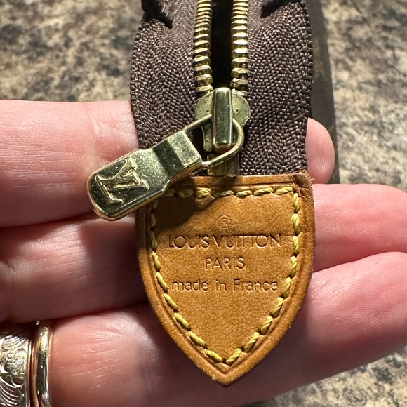 Louis Vuitton Poche Toilette 15 vintage - Picture 5 of 5